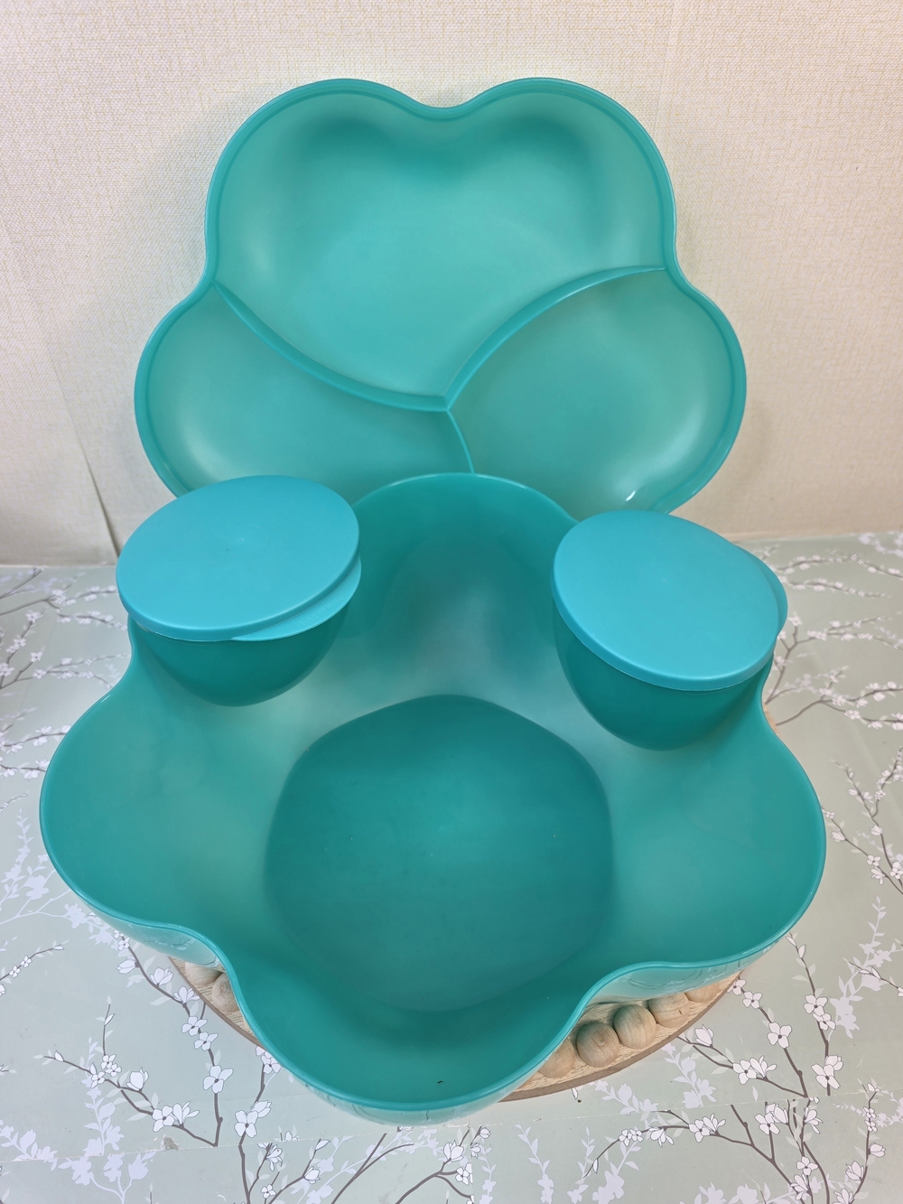 Tupperware Turquoise Chip And Dip Bowl